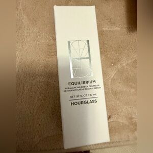 Hourglass Equilibrium Rebalancing Cream Cleanser NEW